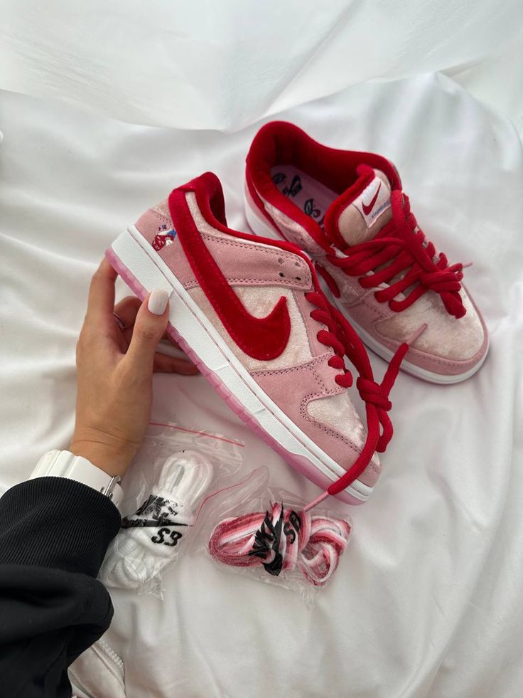 Nike SB Dunk Low StrangeLove
