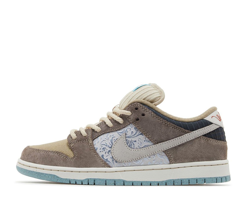 Nike SB Dunk Low "Big Money Savings"
