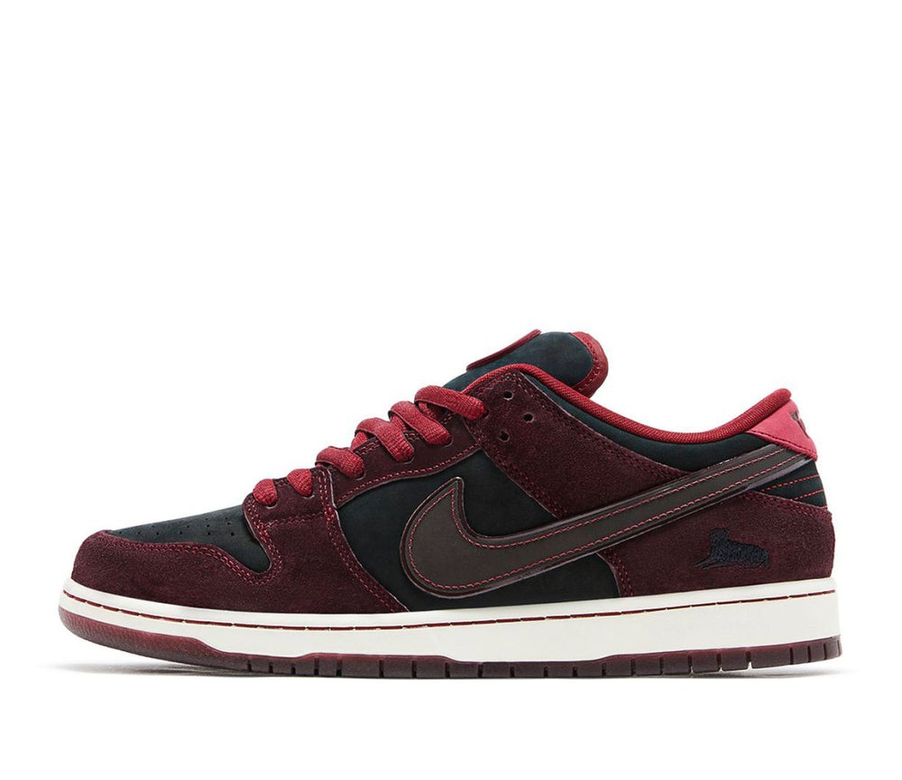 Nike SB Dunk Low "Riot Skateshop"