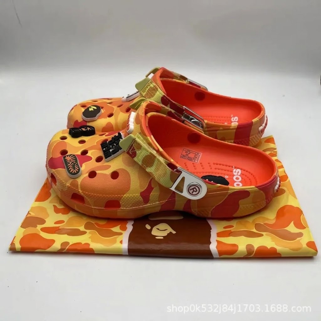 ​BAPE x Crocs Classic Clog – orange / Spongebob
